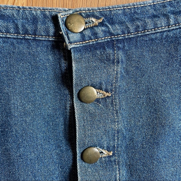 American Apparel Button Front Denim Skirt - Picture 2 of 10